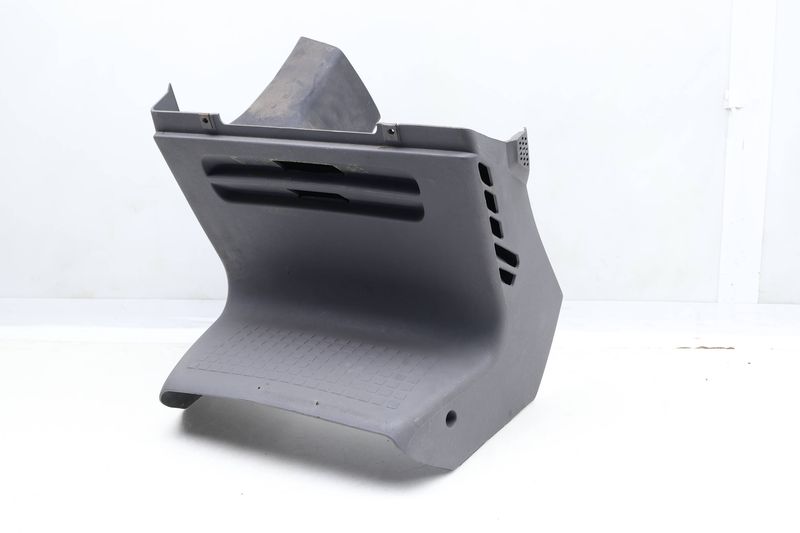 Lower Center Console Vent Cover 701857341 — Used (SKU 633926)