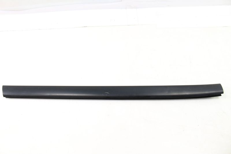 Lower Door Molding 4D0854949A — Used (SKU 233376)