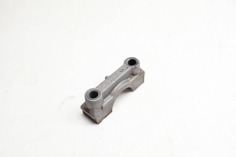Cam / Camshaft Bearing Cap 058457G — Used (SKU 669328)