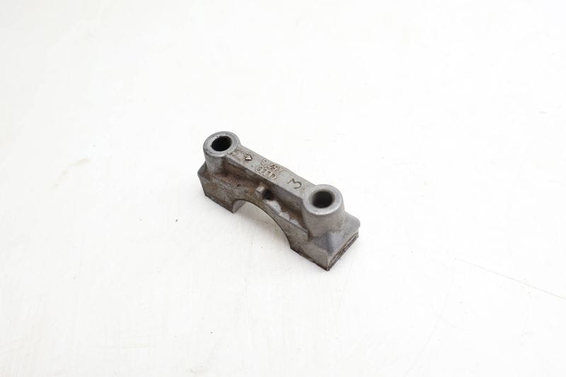 Cam / Camshaft Bearing Cap 058457G — Used (SKU 669329)