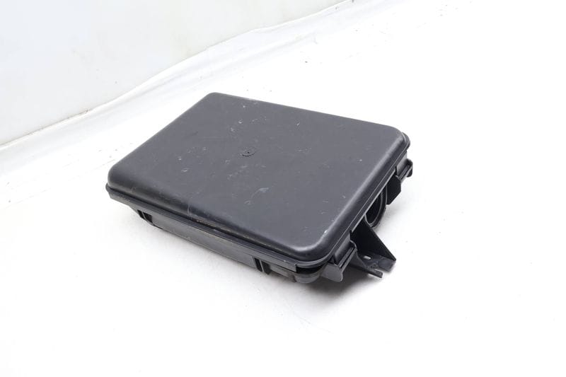 Ccm / Tcu Control Module Housing / Box 8D0927355A — Used (SKU 669127)