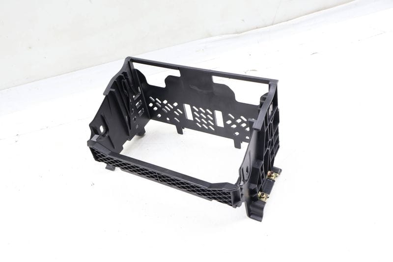 Stereo / Radio / Climate Control Mount Bracket 4B0858075C — Used (SKU 668985)