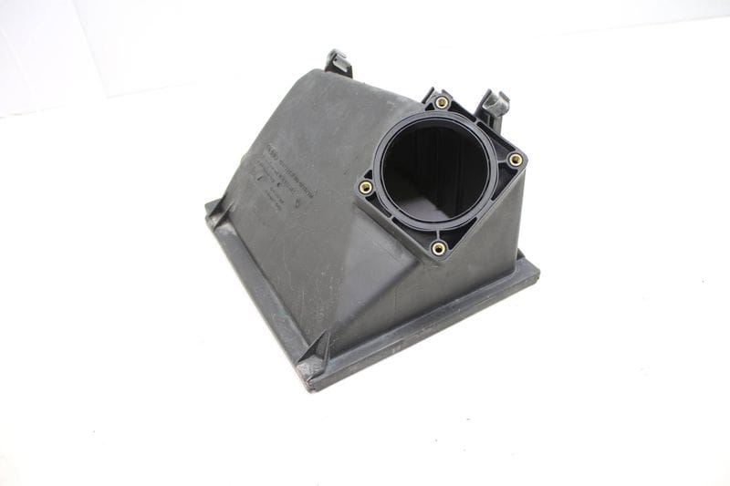 Air Cleaner Filter Box / Housing - Upper Half 078133837BG — Used (SKU 137485)