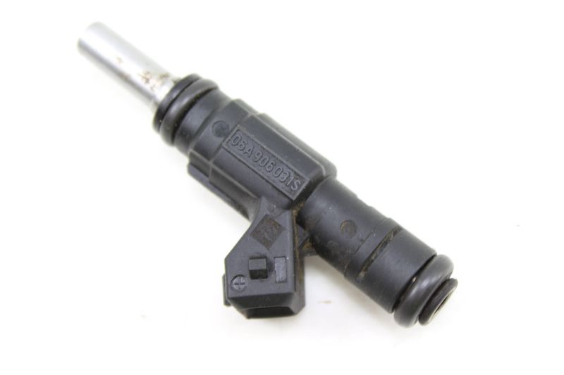 Fuel Injector 06A906031S — Used (SKU 182569)