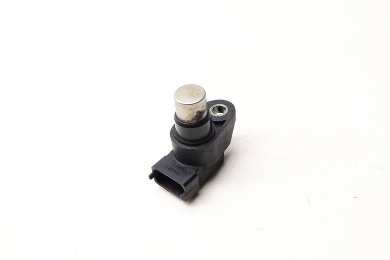 Cam / Camshaft Position Sensor 0232103022 — Used (SKU 653915)