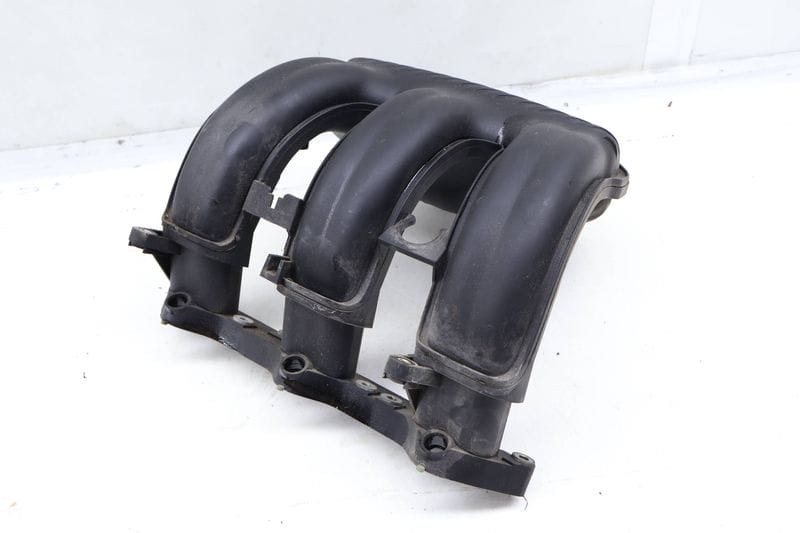 Intake Manifold / Air Distributor 99611004501 — Used (SKU 654044)