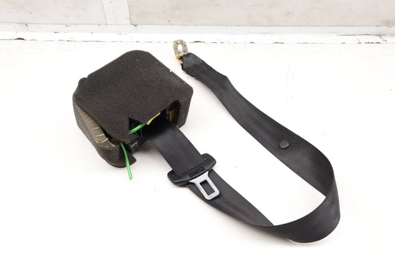 Seat Belt / Seatbelt Retractor 4B5857805 — Used (SKU 615072)