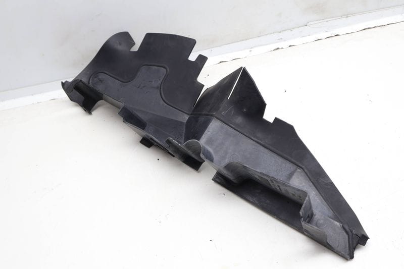 Radiator Air Guide / Duct 4B0121284J — Used (SKU 615236)