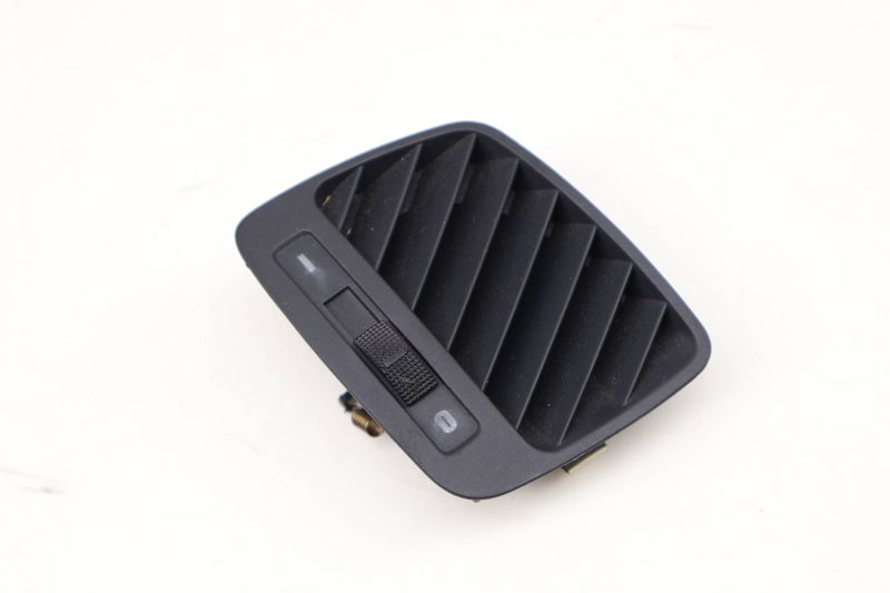 Upper Dash Defrost Air Vent 4B0819794 — Used (SKU 615152)