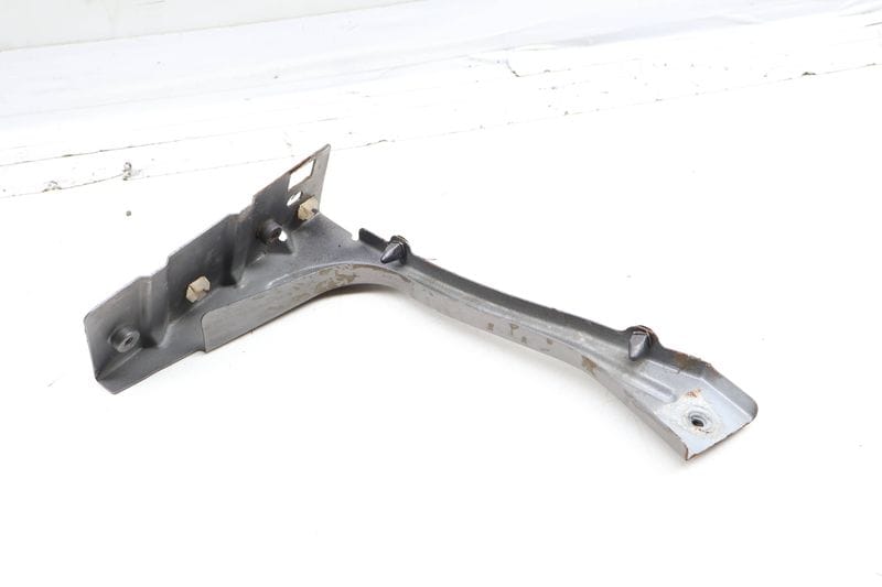 Fender Support Bracket 4Z7821135 — Used (SKU 688265)