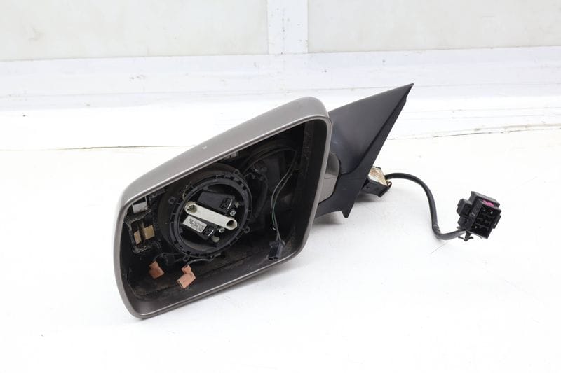 Side View Mirror w/ Memory 4Z7858531D — Used (SKU 688233)