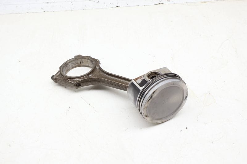 Piston / Connecting Rod 078107065AN — Used (SKU 688478)