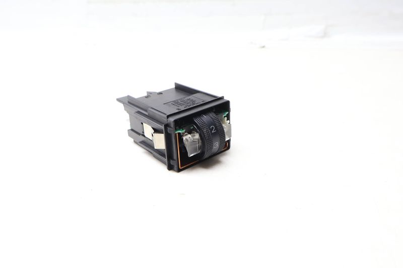 Heated Seat Switch / Dial 4B0963563C — Used (SKU 688221)
