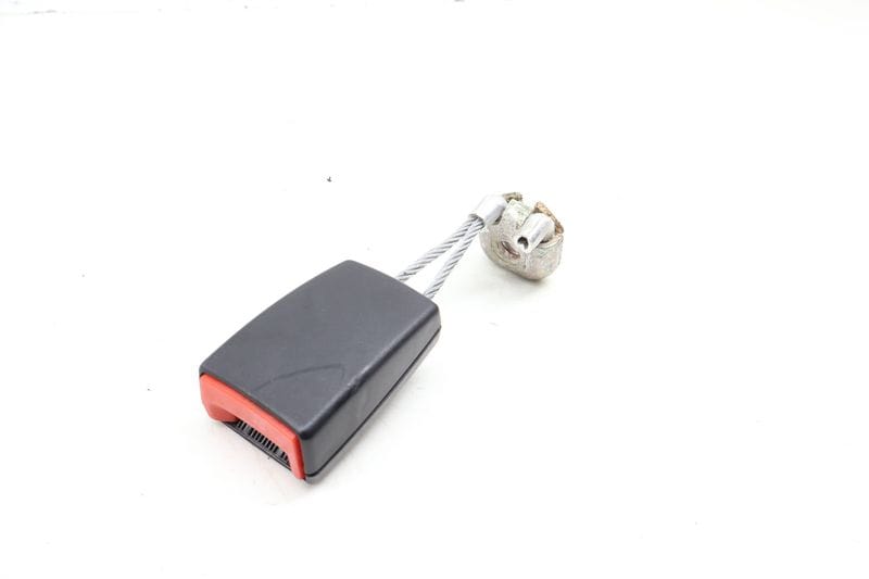 Seatbelt / Seat Belt Buckle Receiver 4B0857740A — Used (SKU 688170)