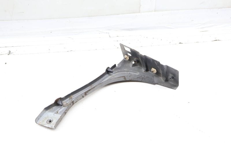 Fender Support Bracket 4Z7821136 — Used (SKU 688266)