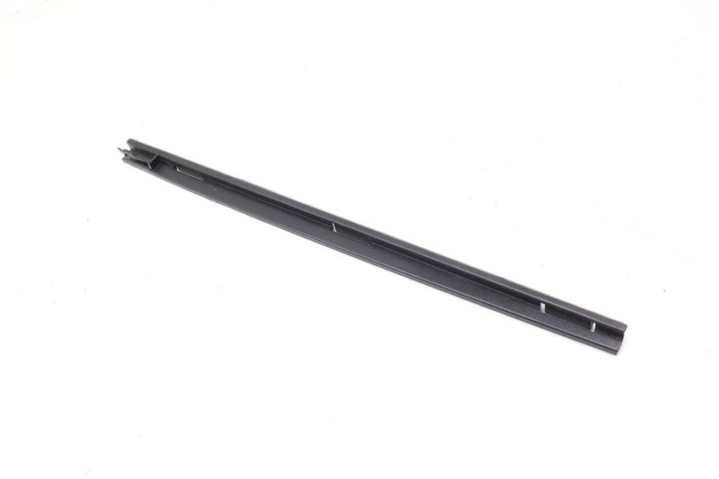 Sunroof / Sun Roof Glass Panel Trim (LOWER) 8D9877794 — Used (SKU 688297)