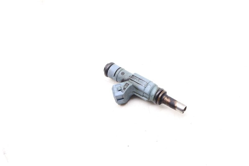 Fuel Injector 06A906031J — Used (SKU 648439)