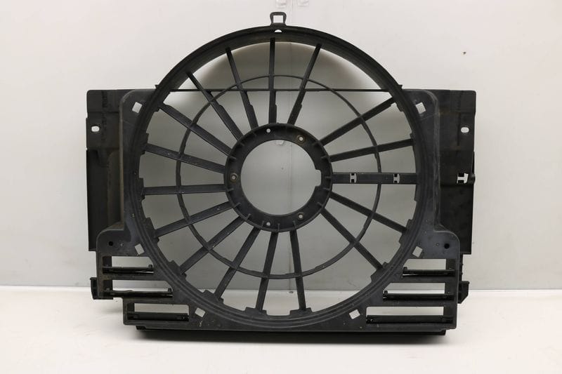 Electric Pusher Fan Housing / Shroud 64546921381 — Used (SKU 398944)