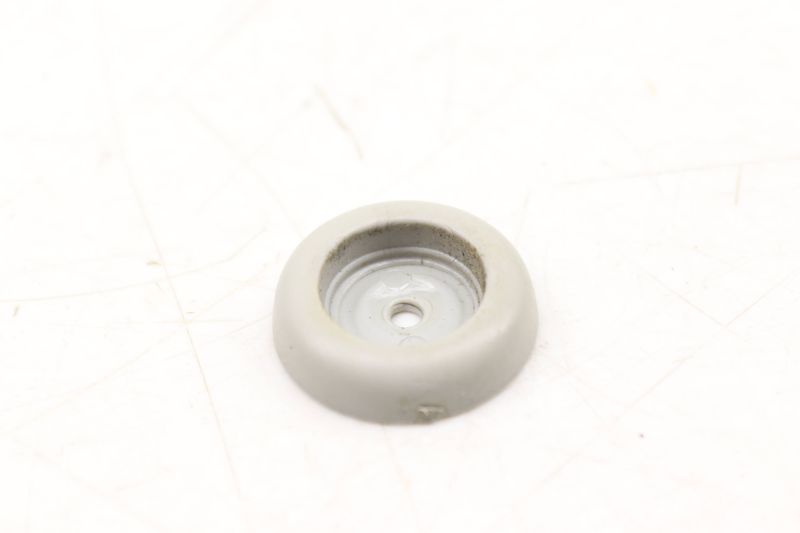 Curtain Cap 703862777 — Used (SKU 493441)