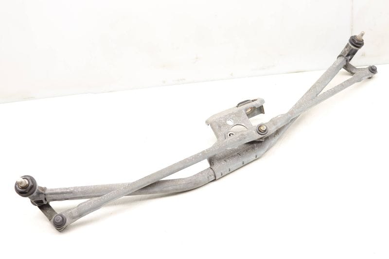 Windshield Wiper Transmission / Bracket 701955603 — Used (SKU 493489)