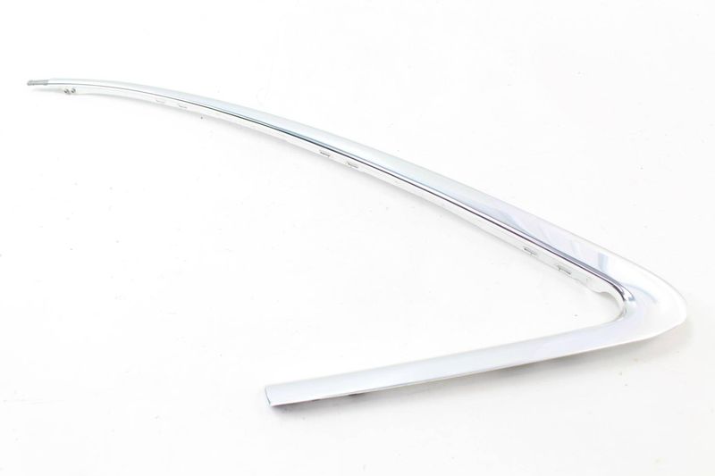 Quarter Window Glass Trim / Molding 8E5853345E — Used (SKU 135112)
