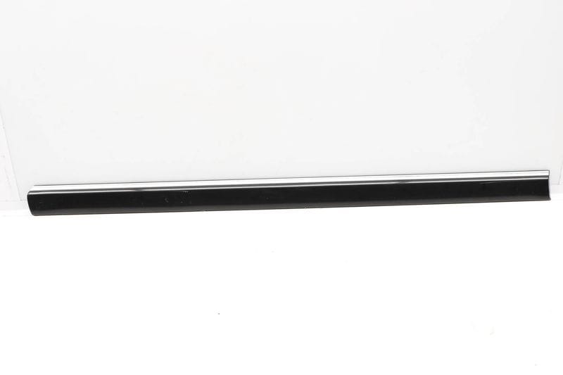 Center Door Molding / Trim 4D0853952 — Used (SKU 316132)