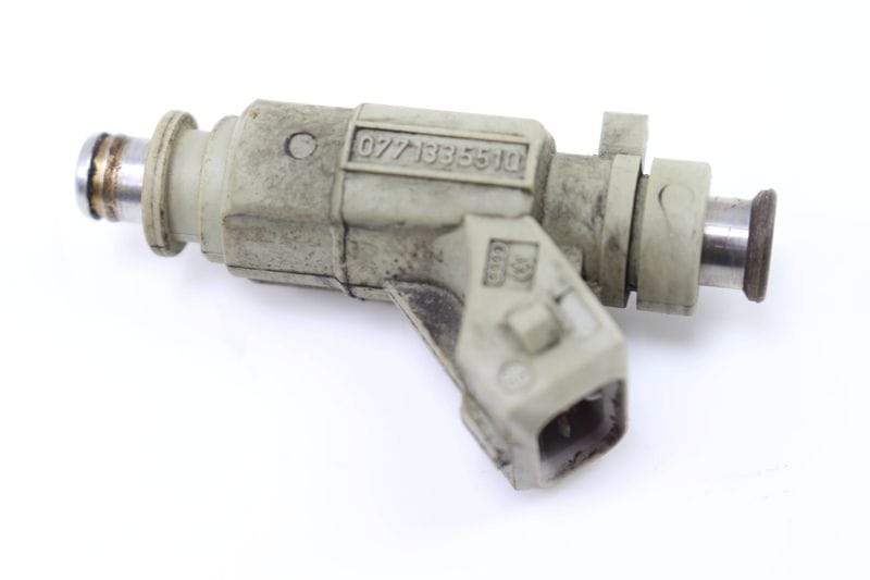 Fuel Injector 077133551Q — Used (SKU 227574)