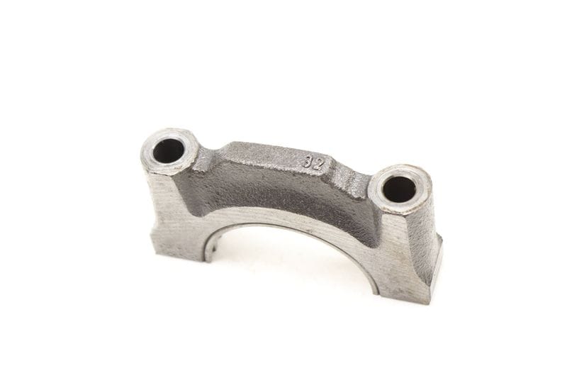 Crankshaft Main Bearing Cap — Used (SKU 477620)