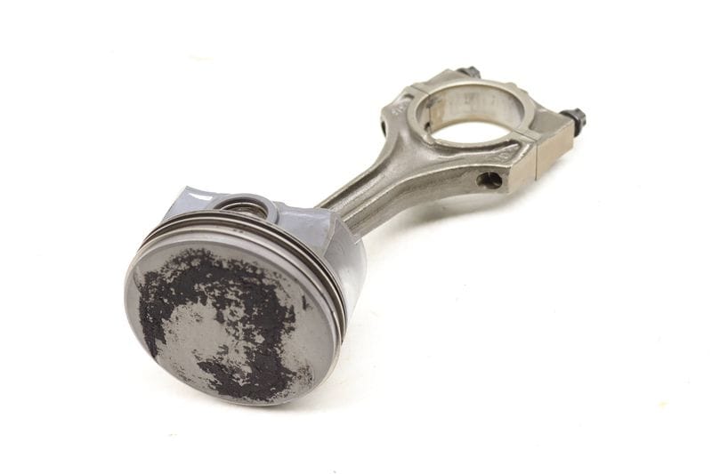 Piston / Connecting Rod 11257506222 — Used (SKU 477582)