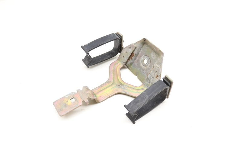 Battery Tie Down / Clamp 7D0915303A — Used (SKU 595471)