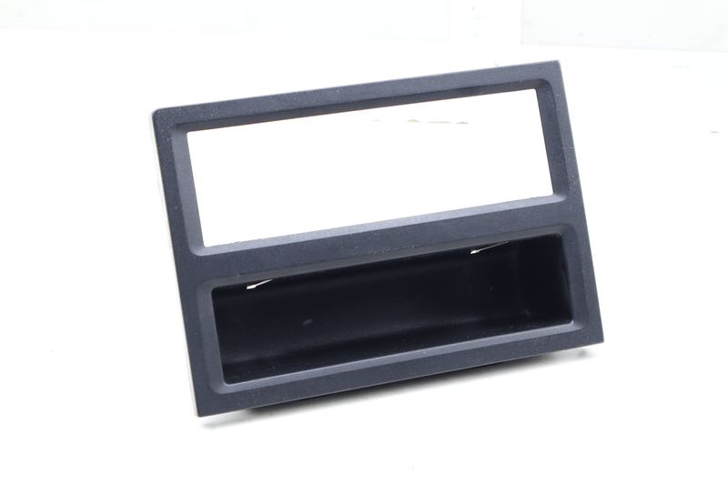 Dash Bezel / Trim 7D1820075A — Used (SKU 631173)