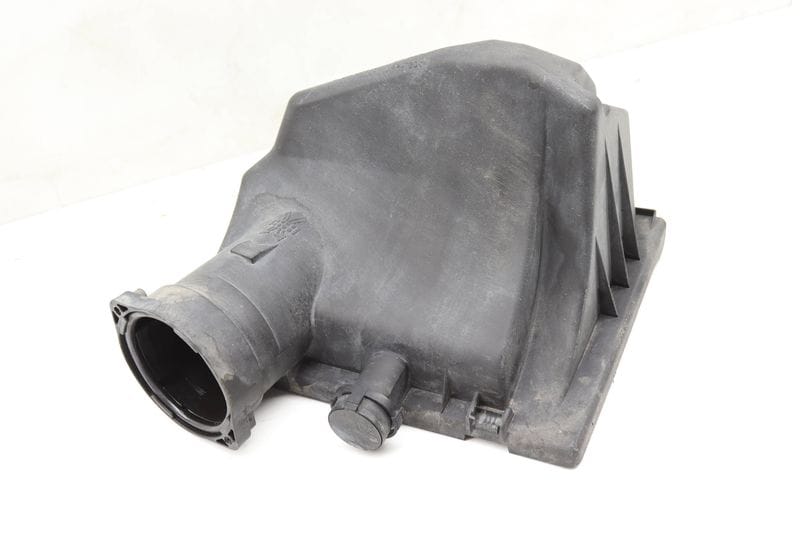 Engine Air Filter Housing Box - Upper Half 022129601D — Used (SKU 595315)