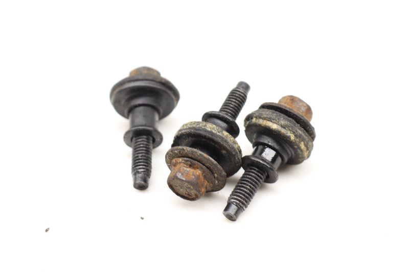 Engine Valve Cover Screw / Bolt Set (3) 021103831 — Used (SKU 425571)