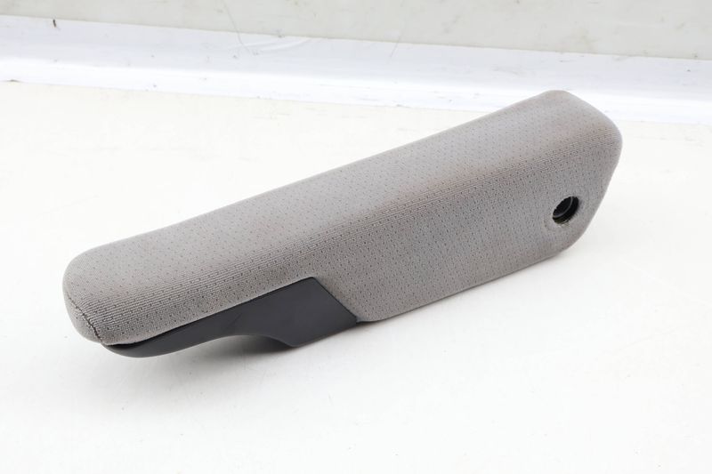 Seat Armrest / Arm Rest 7D0881081T — Used (SKU 631112)