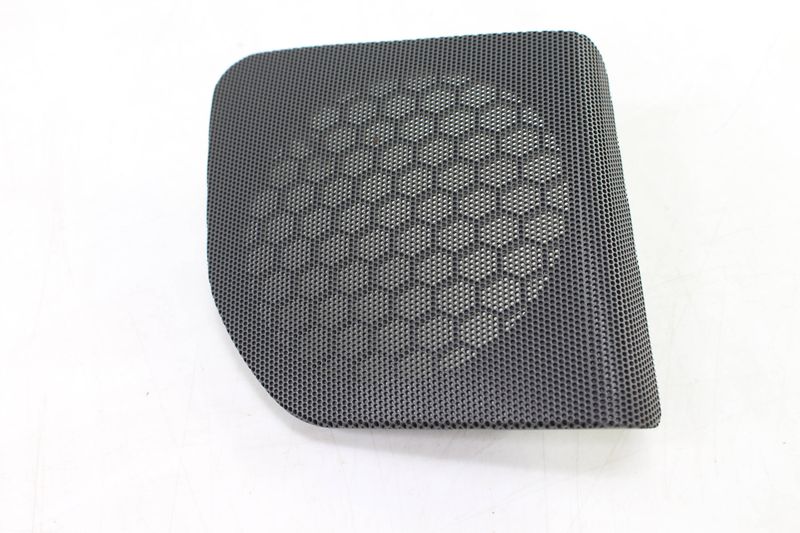 Dash Speaker Grille 7D1857210A — Used (SKU 232391)