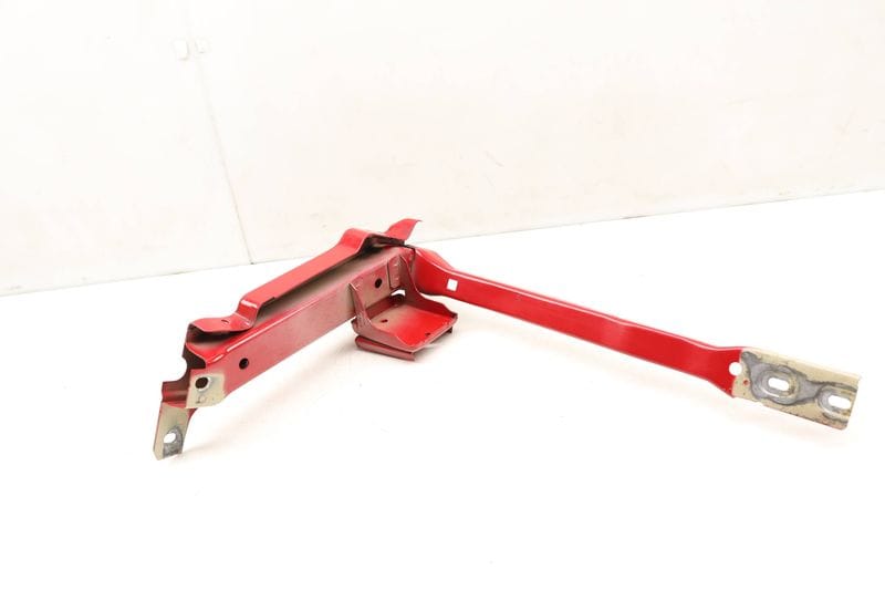 Upper Headlight Mount Bracket 7D0422491 — Used (SKU 488911)