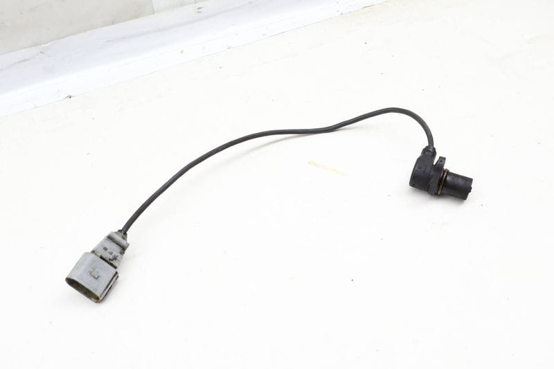 Impulse / Crankshaft Sensor 021906433E — Used (SKU 631511)