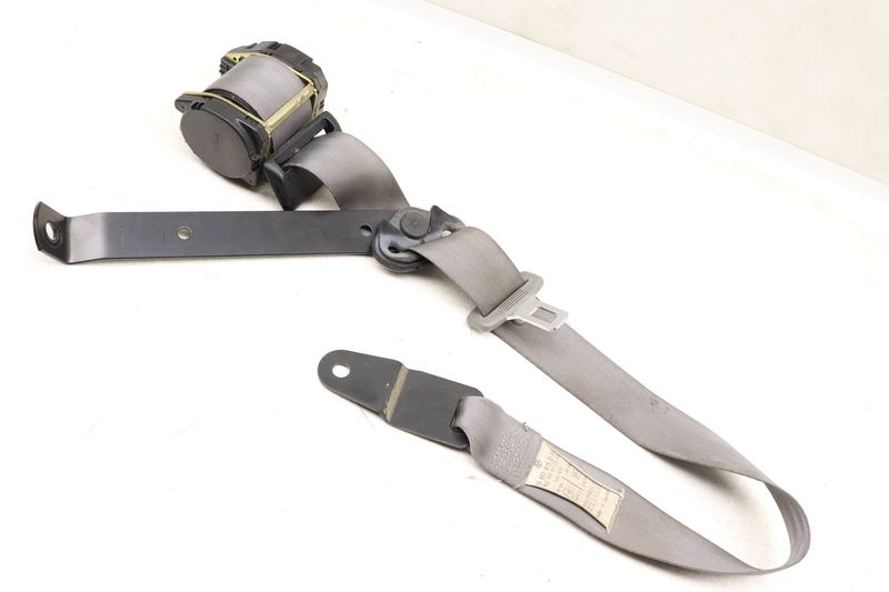 2ND Row Seatbelt / Seat Belt Retractor 703857815D — Used (SKU 531582)