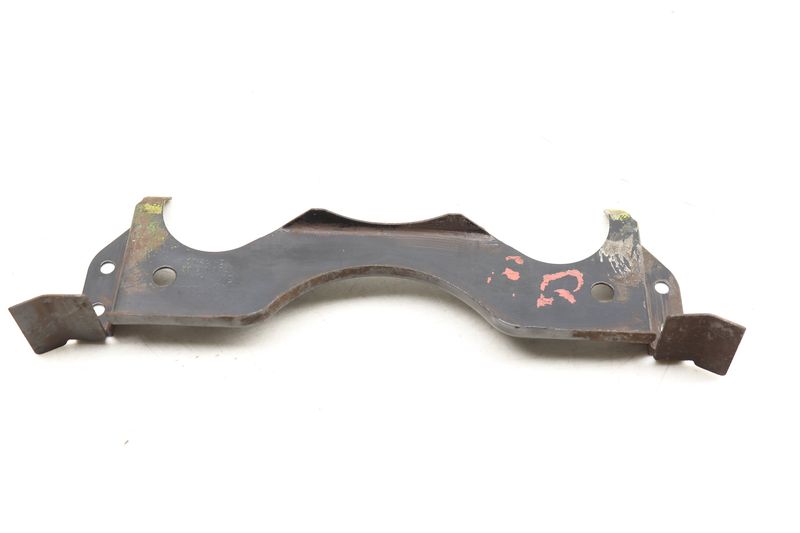 Brake Dust / Splash Shield Bracket 7D0615621 — Used (SKU 508550)