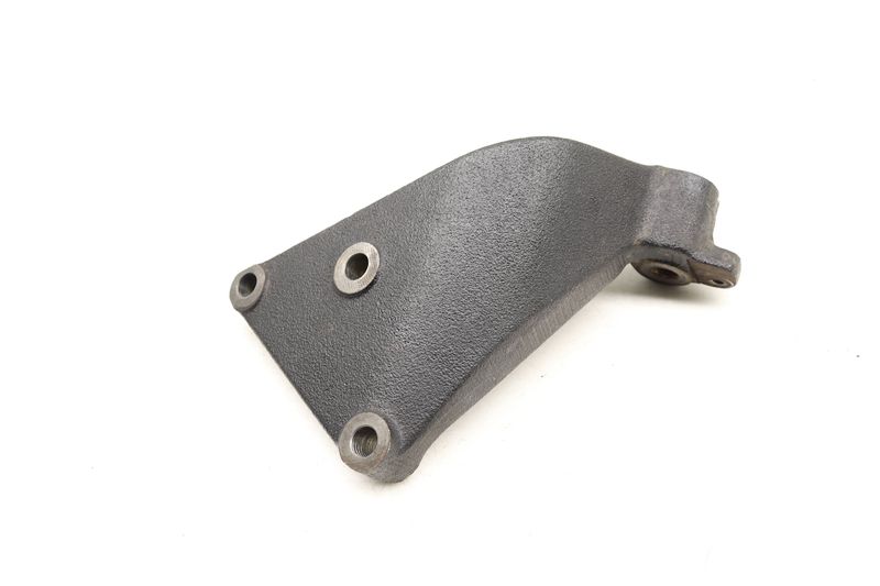 Transmission Mount Bracket 701199354 — Used (SKU 488960)