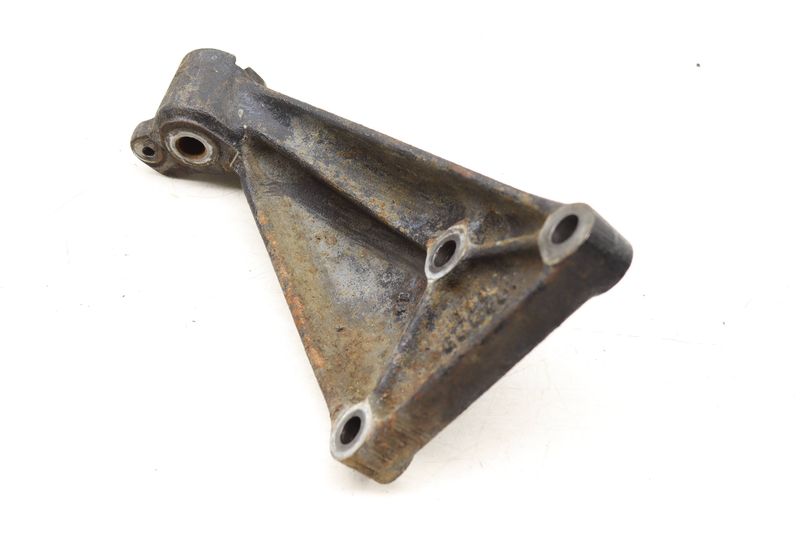 Transmission Mount Bracket 701199354 — Used (SKU 508624)