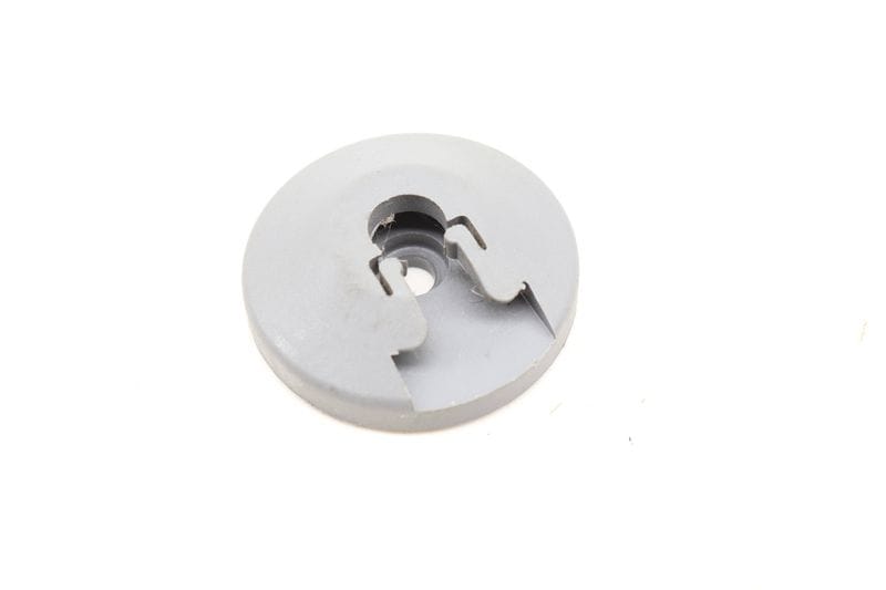 Safety Net Retaining Clip 701070757 — Used (SKU 442047)