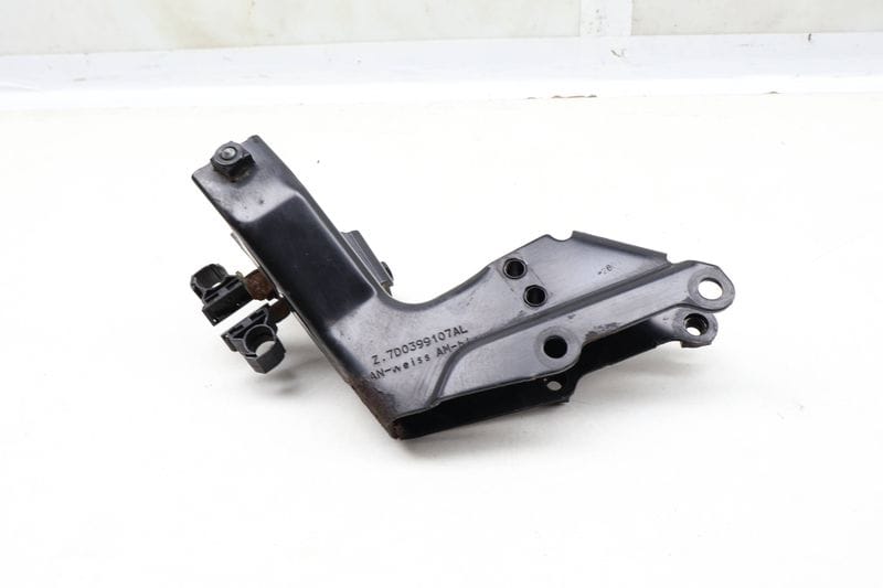 Transmission Mount Bracket 7D0399107AL — Used (SKU 631472)