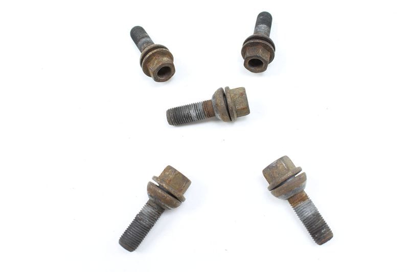 Wheel Bolt / Lug Nut - Set OF 5 7M3601139B — Used (SKU 232574)