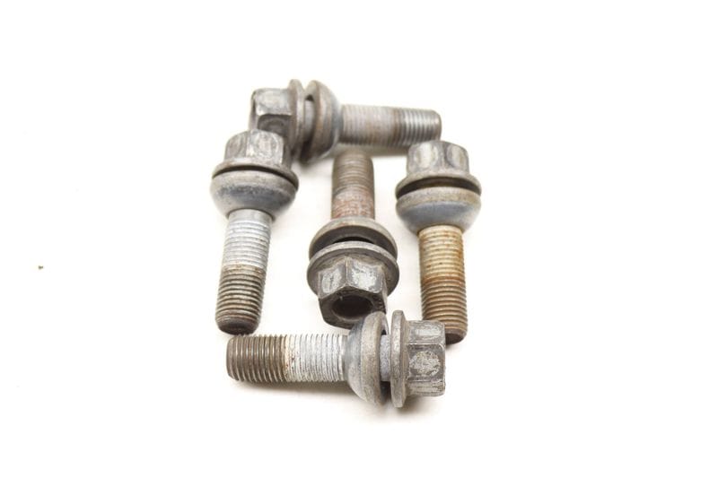 Wheel Bolt / Lug Nut - Set OF 5 7M3601139B — Used (SKU 508610)