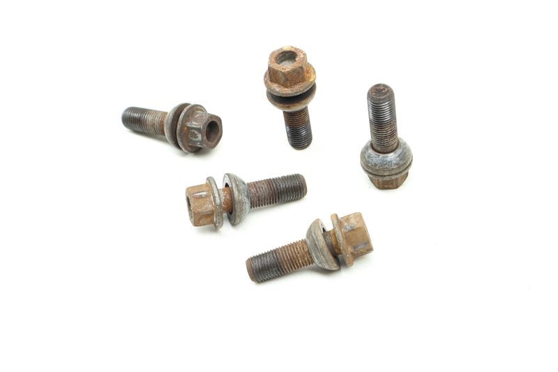 Wheel Bolt / Lug Nut - Set OF 5 7M3601139B — Used (SKU 631355)