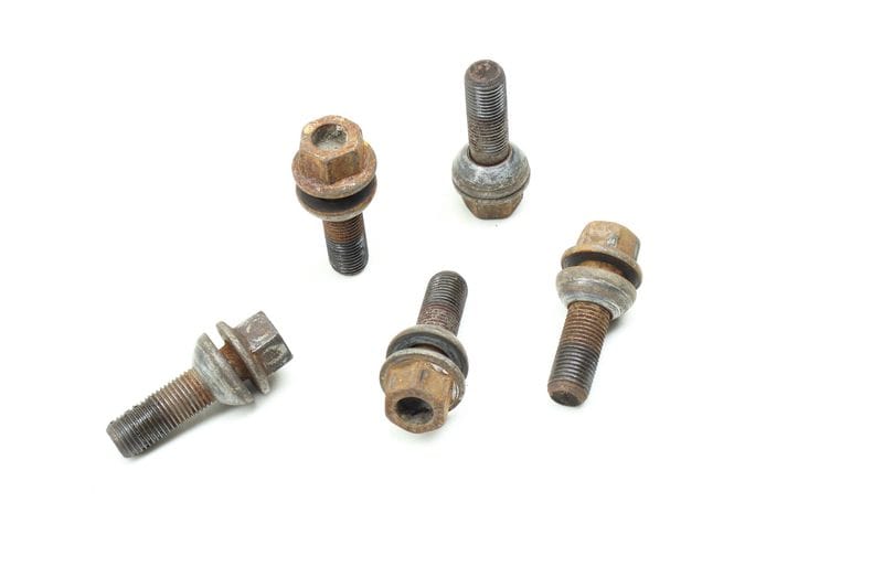 Wheel Bolt / Lug Nut - Set OF 5 7M3601139B — Used (SKU 631356)