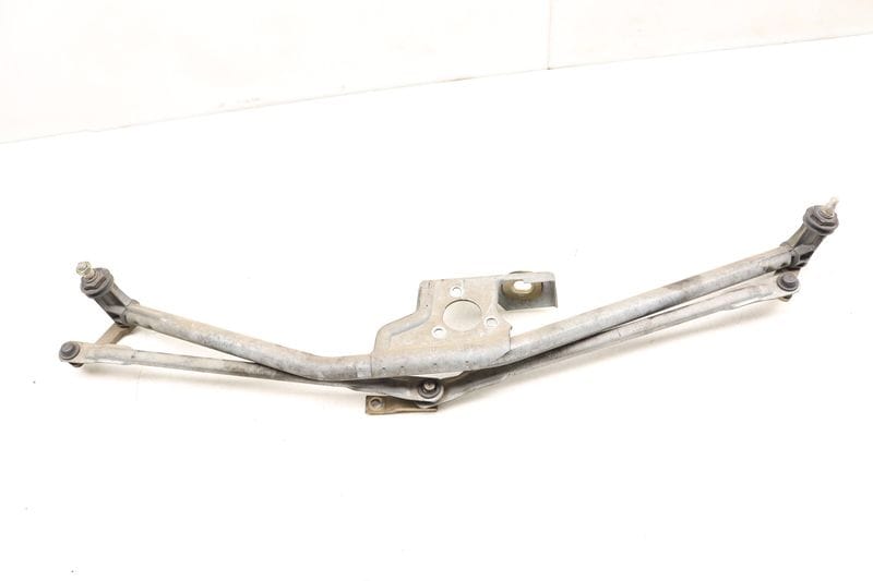 Windshield Wiper Transmission / Bracket 701955603 — Used (SKU 488951)