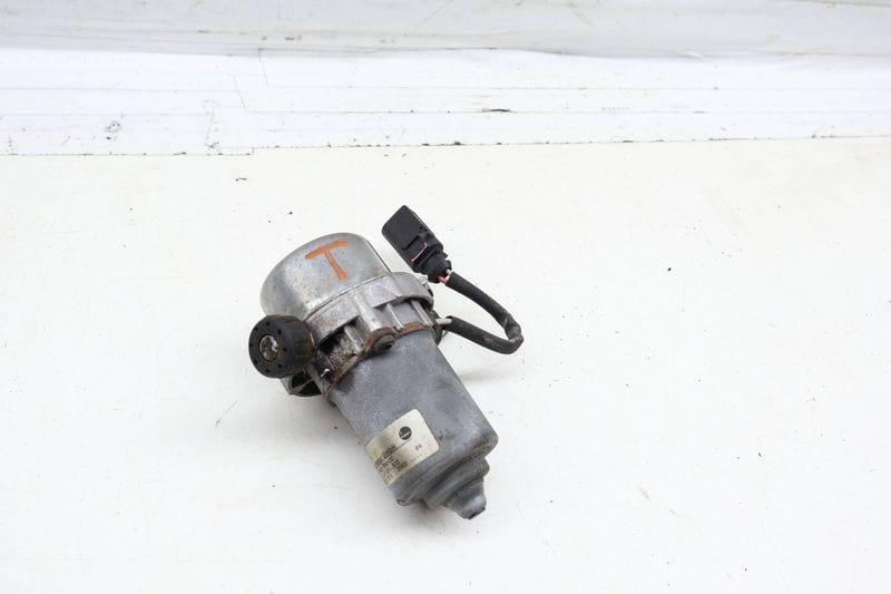 Brake Booster Vacuum Pump 8E0927317 — Used (SKU 702330)