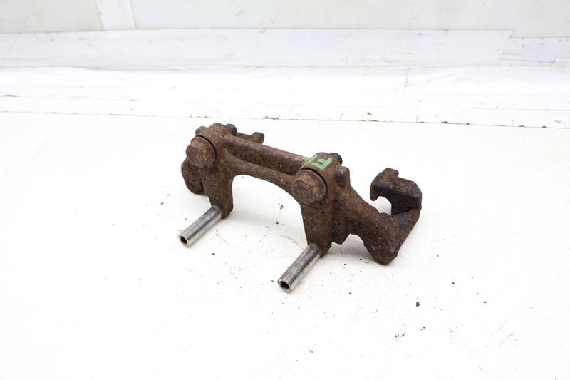 Brake Caliper Carrier / Bracket 3B0615125 — Used (SKU 702369)